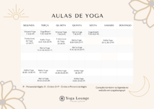 A programação para nossas aulas de yoga semanais oferece vários tipos e horários, com opções para participação presencial e online, tudo bem exibido em formato de mesa. O fundo exibe sol minimalista e desenhos florais. | YogaLounge