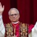 Papa Leão XIV frisa paz em sua primeira aparição aos fiéis | YogaLounge