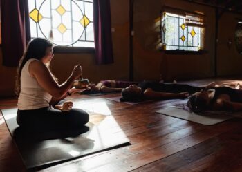 Imagem destacada: O que muda no corpo e na mente com a prática regular de yoga