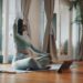 Imagem: Yoga em casa: rotina completa para quem tem pouco tempo