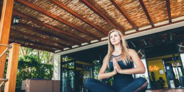 Featured image for: Guia Completo para um Retiro de Yoga em Portugal em 2026 (by Yogalounge.pt)